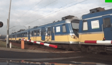 Железнодорожный переезд в Польше.