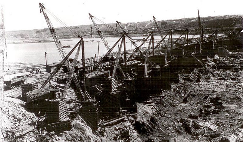 История строительства Днепровской гидроэлектростанции 