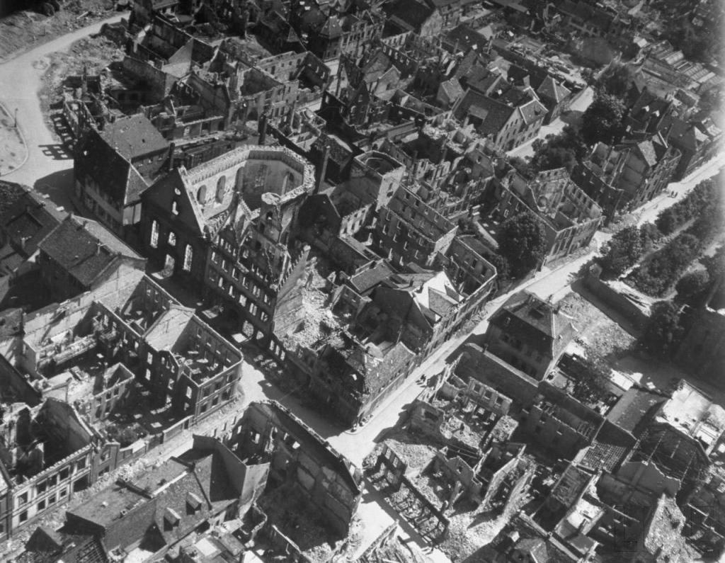 Полёт над Германией в 1945-ом году