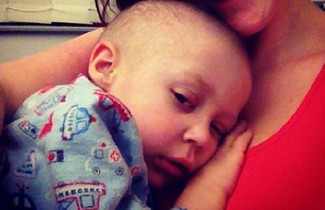 Больной мальчик получил 737 открыток