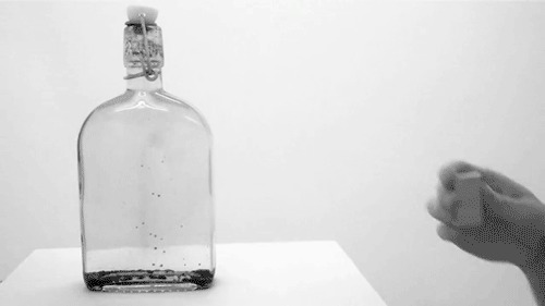 магнитные частицы в бутылке воды