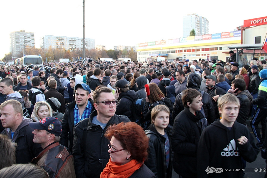 15 октябрь 2013. Беспорядки в Западном Бирюлёво. Бирюлёво Западное митинг. Бунт Бирюлево Западное.