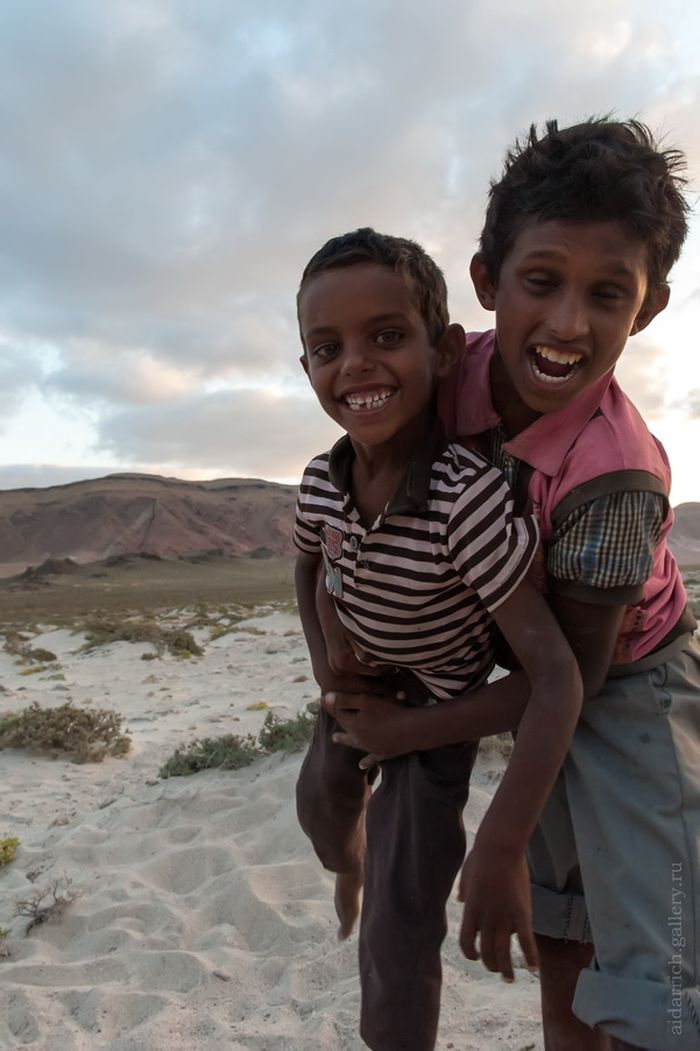 Четверо на острове. Остров Сокотра Йемен.