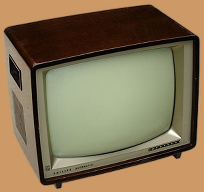 Советский телевизор купить. Телевизор Горизонт 736. Неман телевизор Советский. Советский телевизор Горизонт 206. Телевизор темп 714.