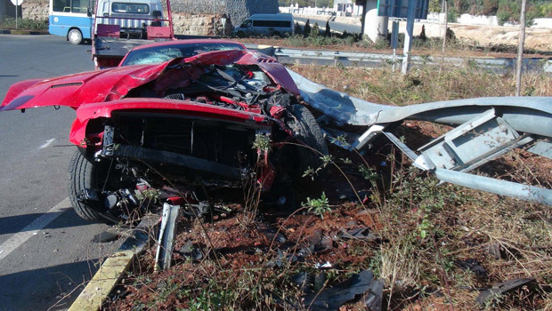 Украинский футболист  разбил свой Ferrari в Турции