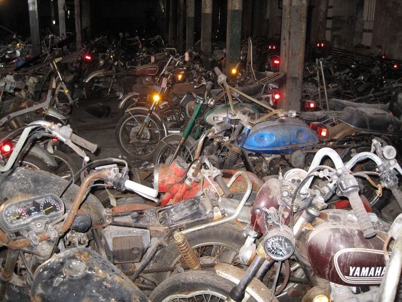 Заброшенное кладбище мотоциклов 