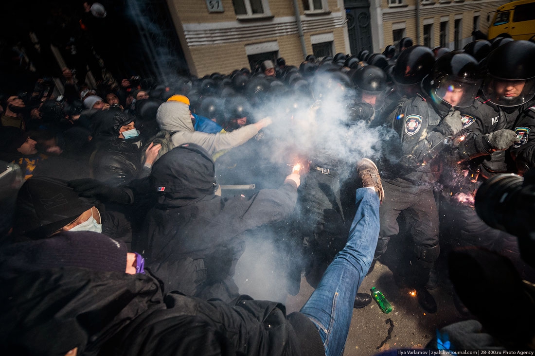 Майдан часть 1. Евромайдан штурм Банковой.