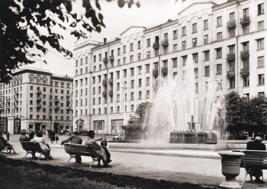 Фото старой Москвы площадь, Советская, 1930е