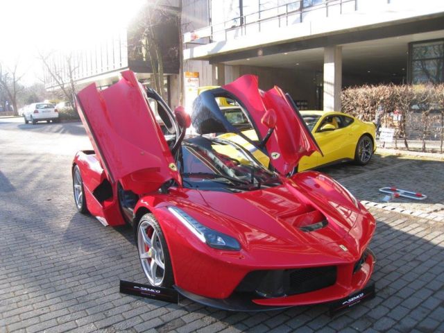 Найдено на eBay. Ferrari LaFerrari