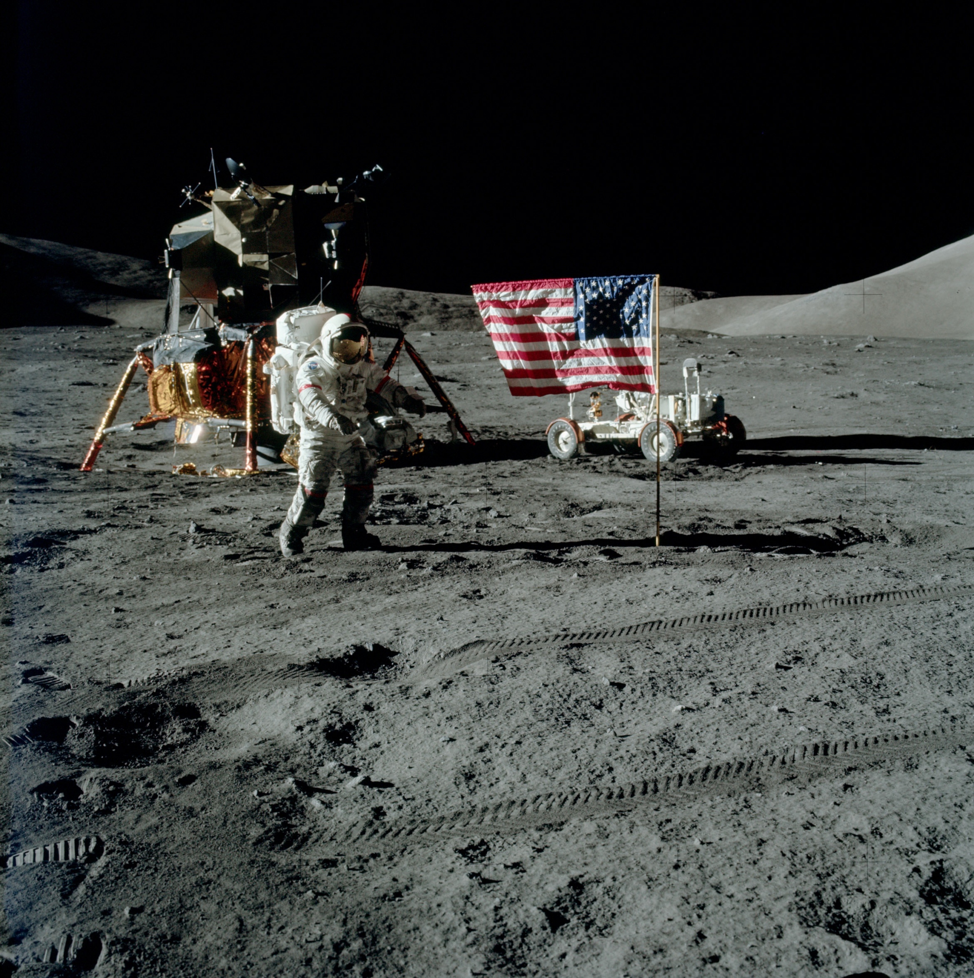 Сколько высаживались на луну. Аполлон 17 фото. Лунный модуль Аполлон 17. Снимки высадки американцев на луну.