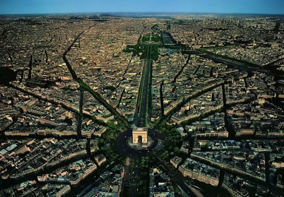 Aerial View of Place de lrEtoile, Paris, France загрузить