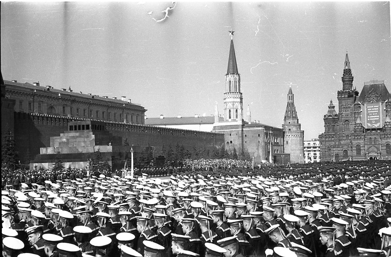 Москва 1951 года. Парад на красной площади 1951 года. Парад 1951 Берия. 1 Мая 1951. Москва 1951 год фото.