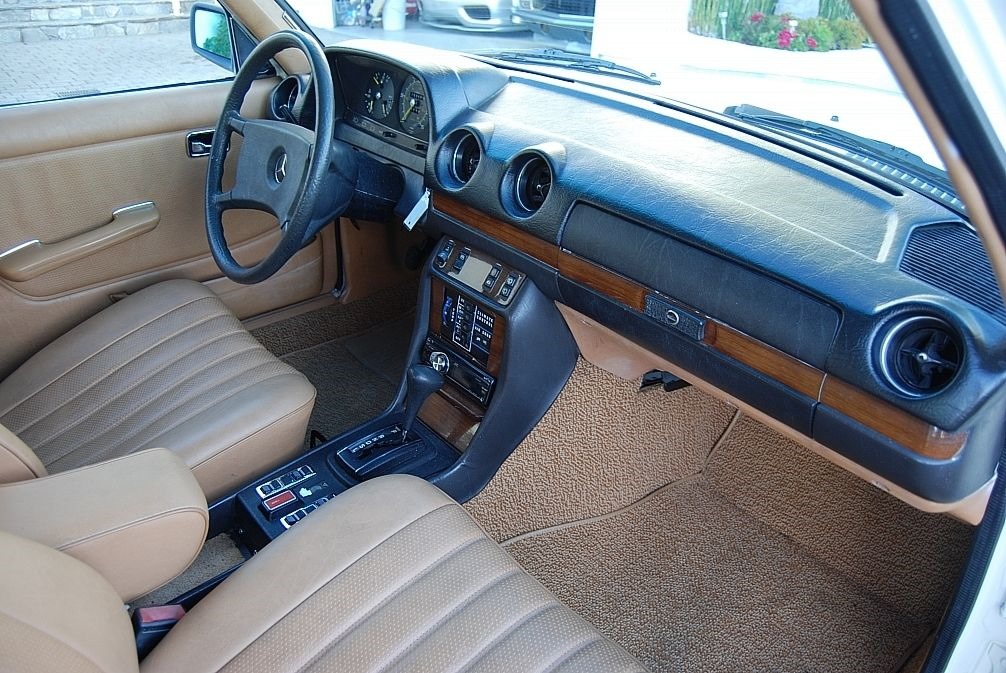 Найдено на eBay. 1980 Merceds-Benz 300TD Wagon