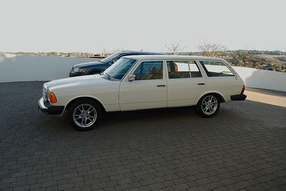 Найдено на eBay. 1980 Merceds-Benz 300TD Wagon