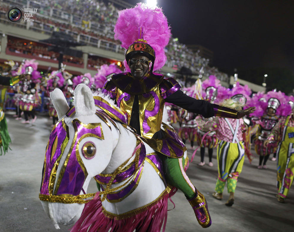 Karnaval. Бразилия парад в Рио де Жанейро. Бразильский карнавал 2014. Карнавал энтрудо. Карнавал в Бразилии парад.