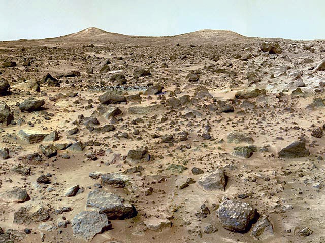 Фотографии с Марса в реальном цвете