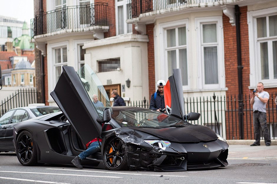 В Лондоне разбили Lamborghini Aventador