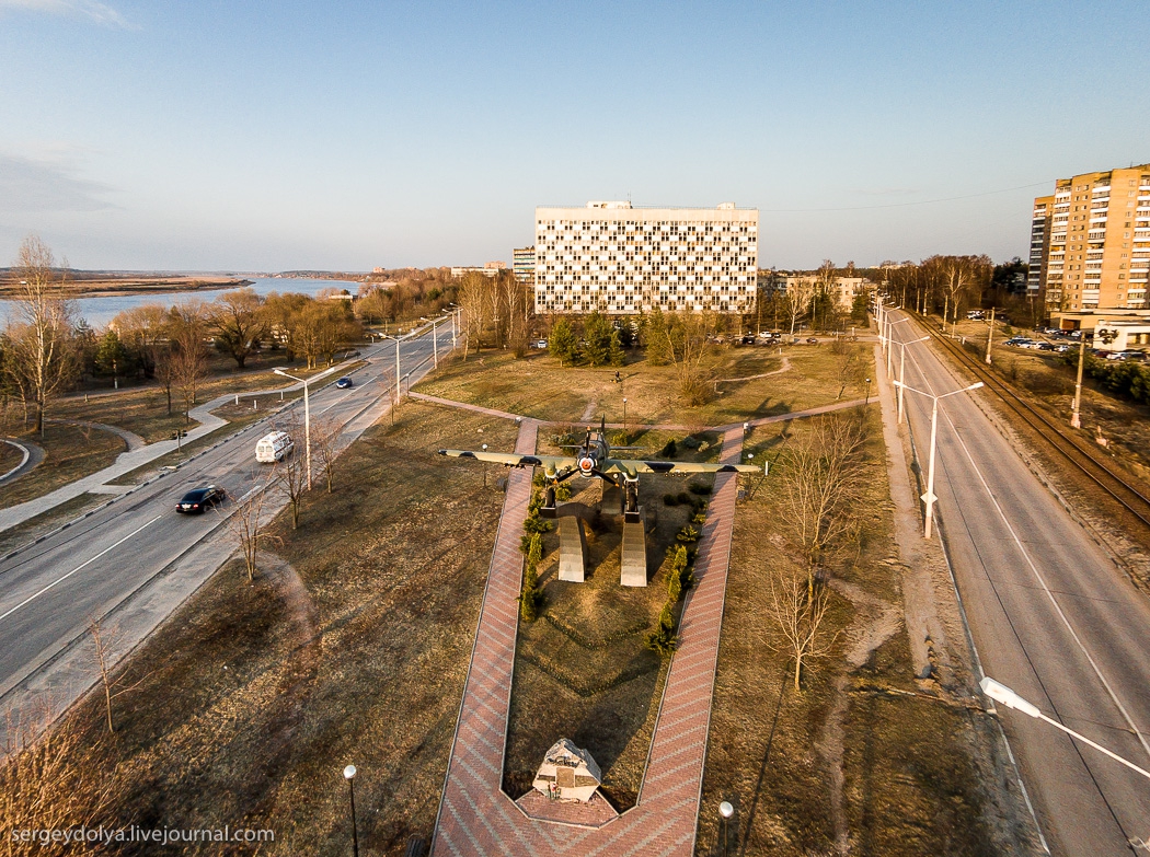 Перекресток дубна фото