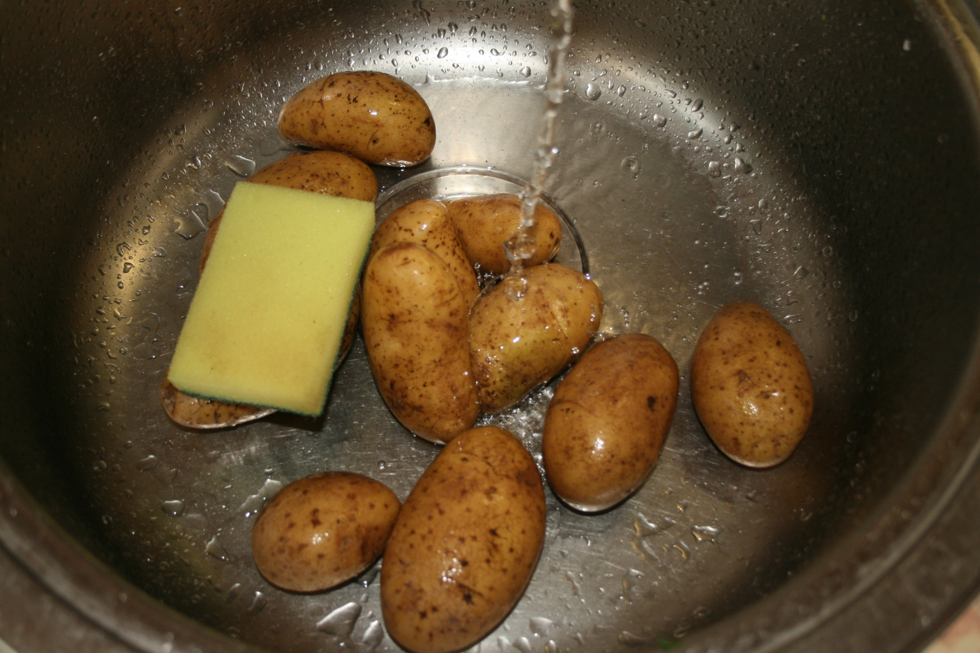 Картофель в мундире на мангале