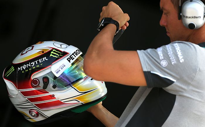 Как изменились шлемы пилотов Формулы-1 за последние 20 лет