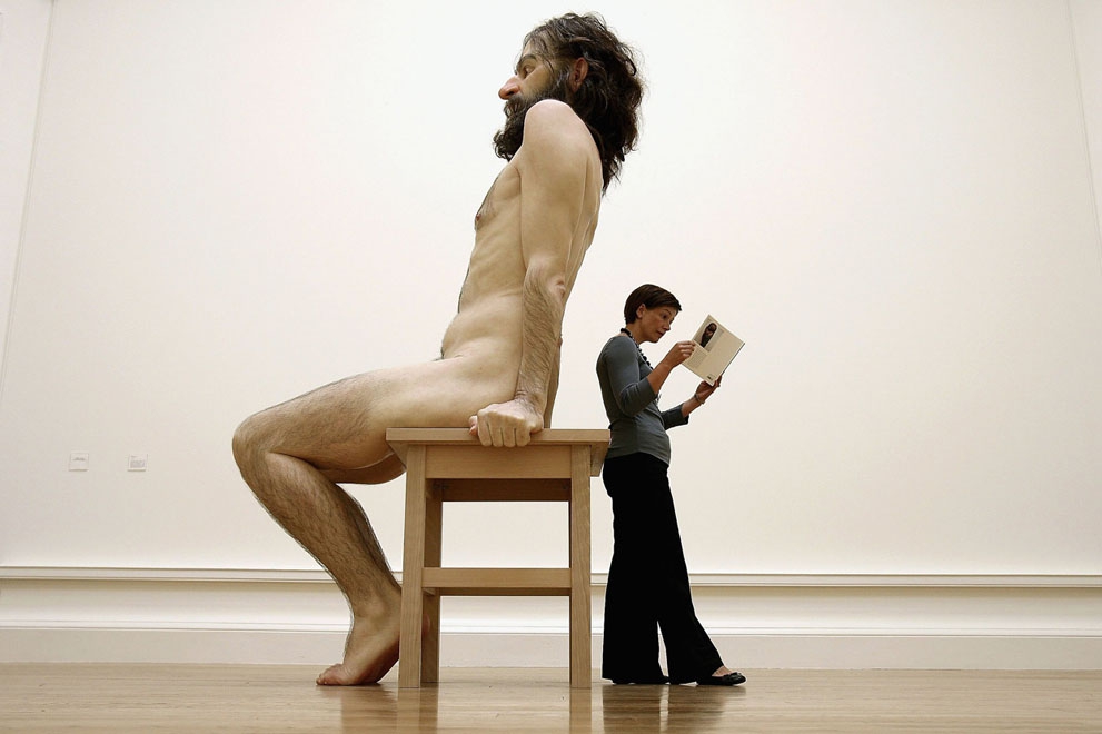 Гипернатуралистичная скульптура Рона Мьюека