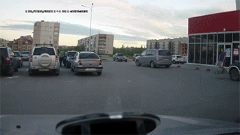 Уронили водку на пол - оторвали Мишке руки