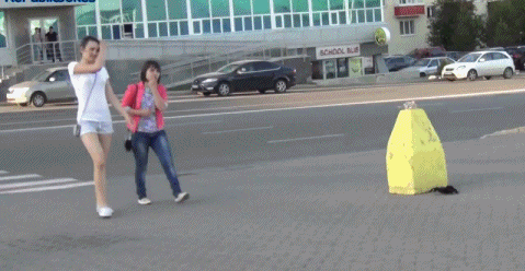 Розыгрыш с радиоуправляемым пауком