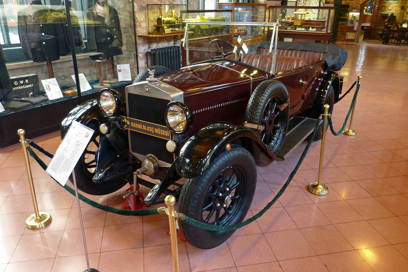 Автомобили в Стамбульском техническом музее