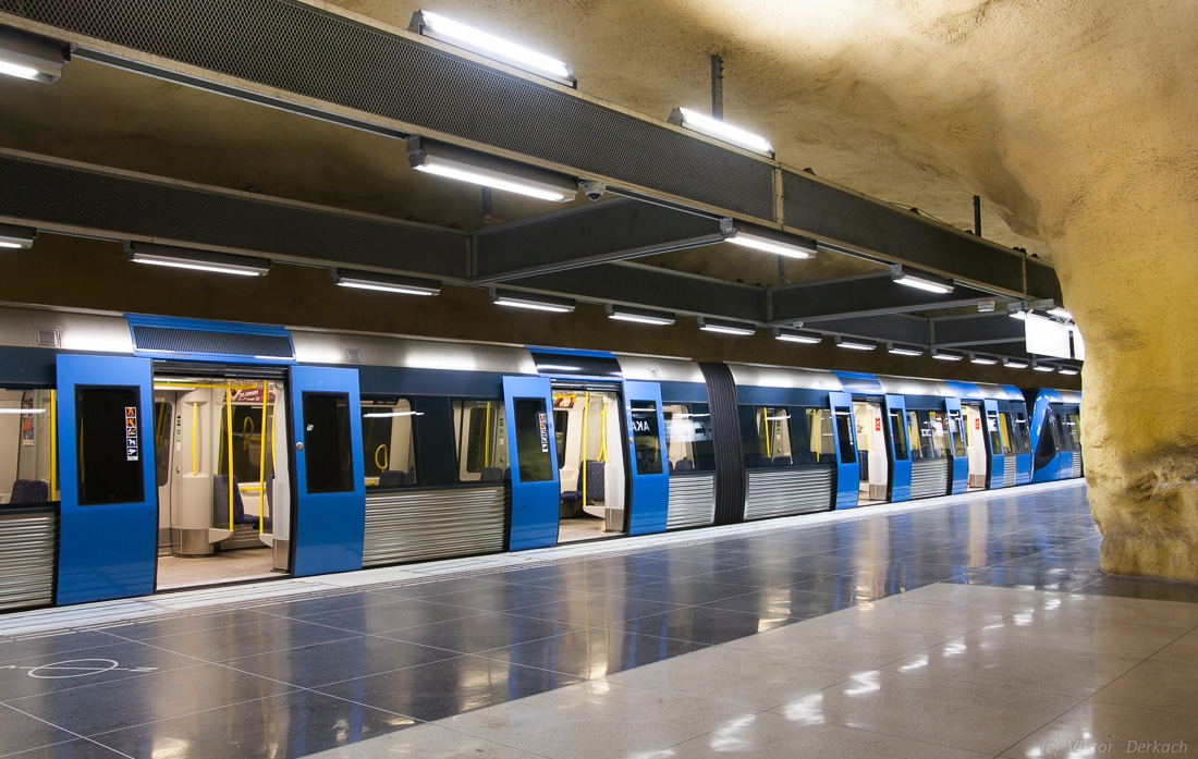 Швед метро люблино. Метро Стокгольма. Метро Стокгольма поезда. Stockholm Metro c7. Метро Стокгольм белорусское.