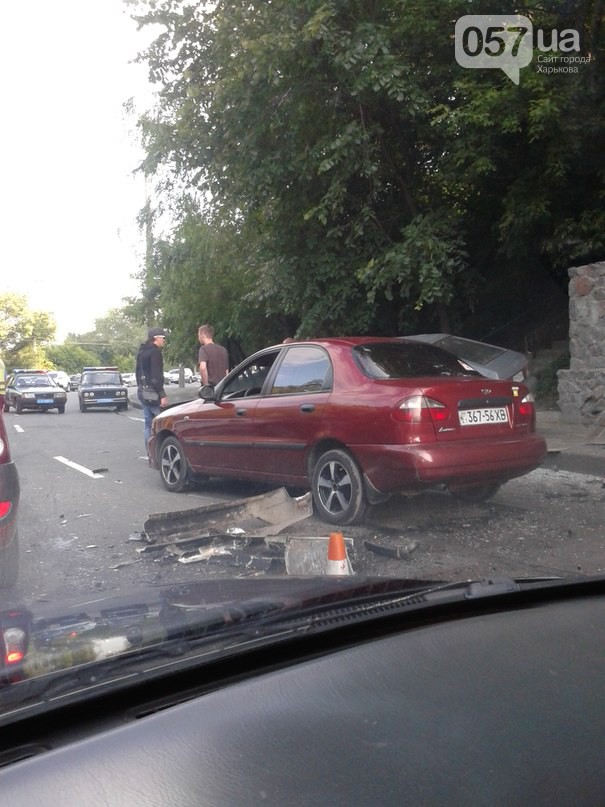 Авария дня 1572. Столкновение трех автомобилей в Харькове