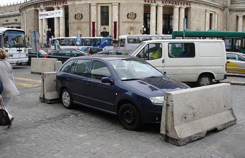 Фото за неправильную парковку