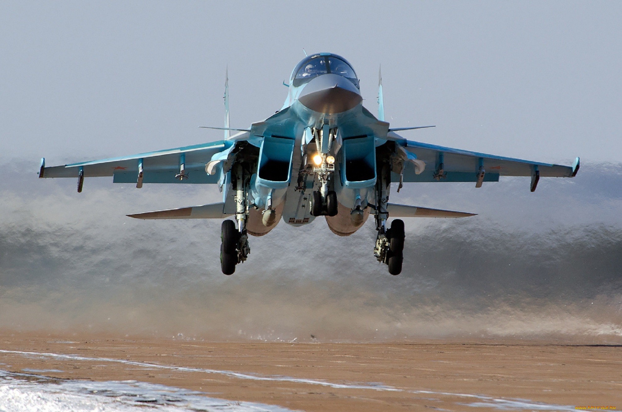 Истребитель фото. Су 34 Балтимор. Су-34 ВВС России. Су-34 на взлете. ОЛС Су-27.