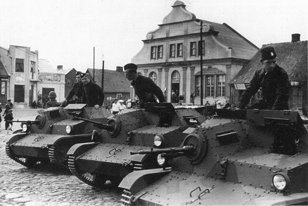 Начало второй мировой войны город. Немцы в Польше 1939. Польская кампания вермахта 1939. Вторжение в Польшу 1939 Германия.