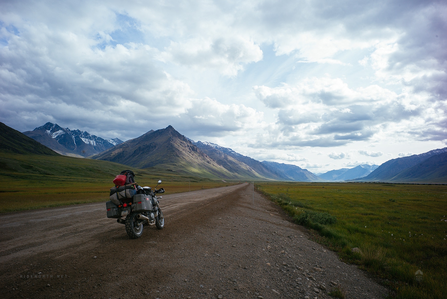Мотопутешествия на мотоцикле. Мотопутешествие чоппер. Мотоцикл для путешествий. Мотоцикл в горах.