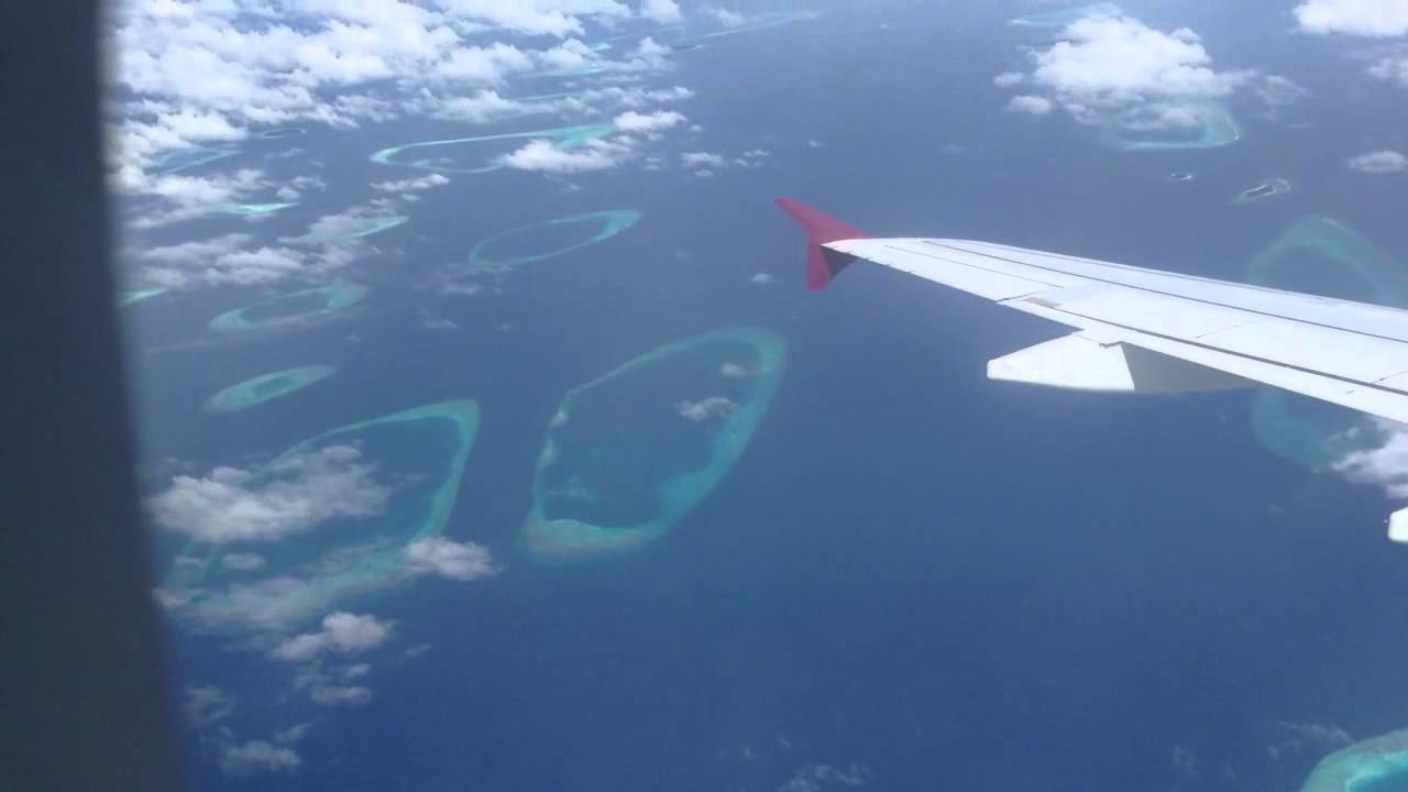 Вид на Мальдивы из самолета, Фантьет 