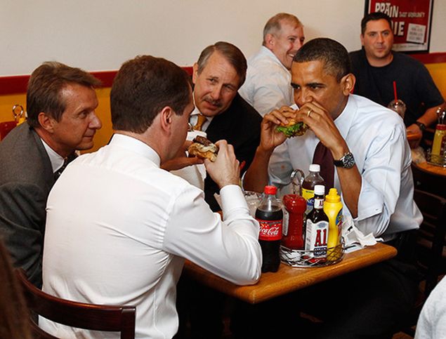 Как отмечают День учителя в разных странах и чем президенты США кормят гостей на церемониях в Белом доме