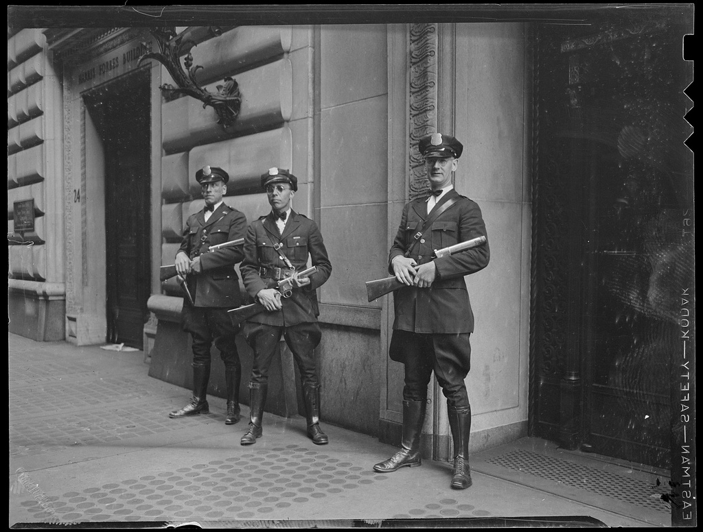 Фотографии из архива бостонской полиции