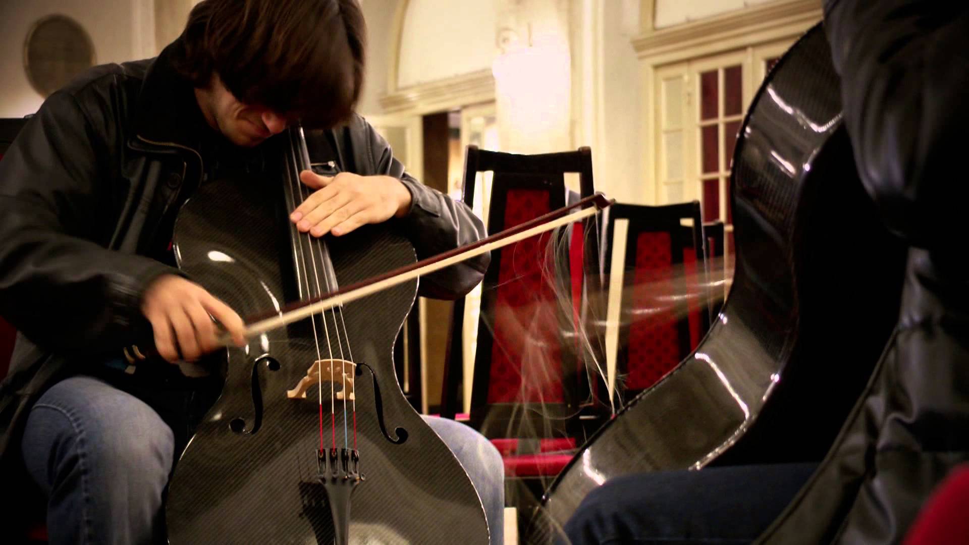 2cellos official video. 2cellos. 2 Cellos. 2cellos smooth Criminal. Виртуозы виолончели.