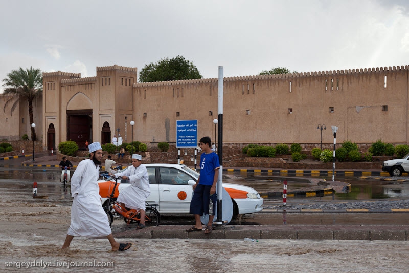 Наводнение в пустыне Омана