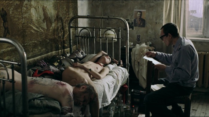 Агнию Кузнецову Лишают Девственности Бутылкой – Груз 200 (2007)