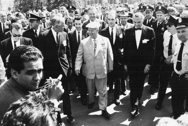 Как Хрущев 55 лет назад привез из США «советскую столовую» 