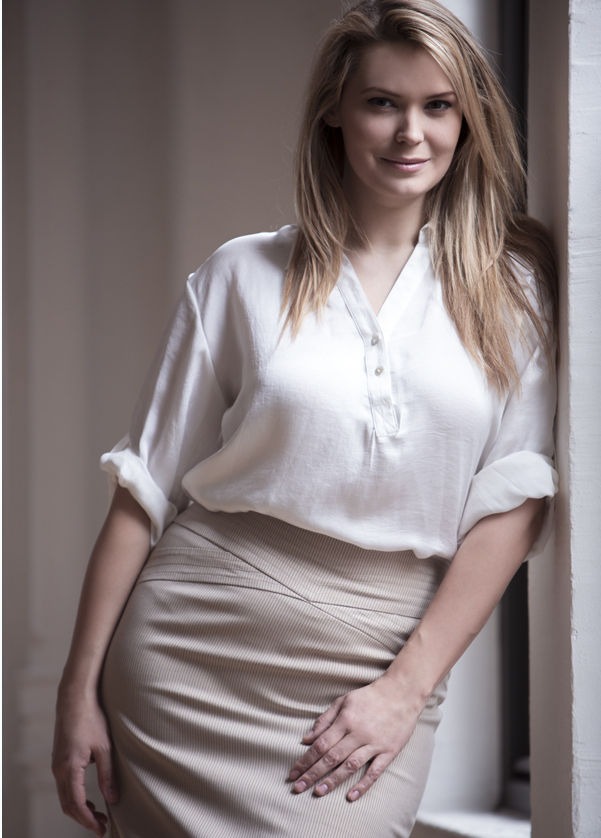 Plus-size модель Катя Жаркова вновь поделилась откровенным фото кормления