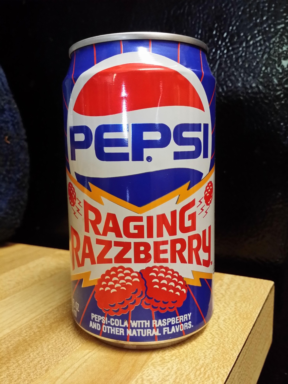 Парень нашел невскрытые банки Pepsi 90-х годов – Самые лучшие и интересные ...