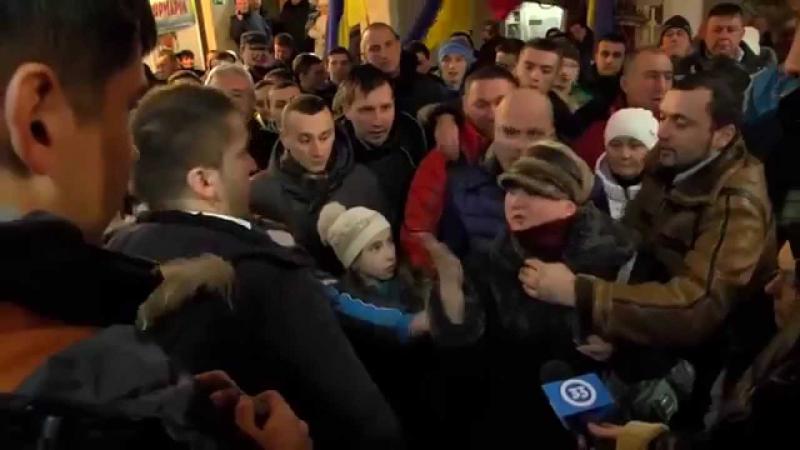 Сканадал !!! певица Валевская отказалась петь под флагом УПА толпа бандерлогов в ярости 