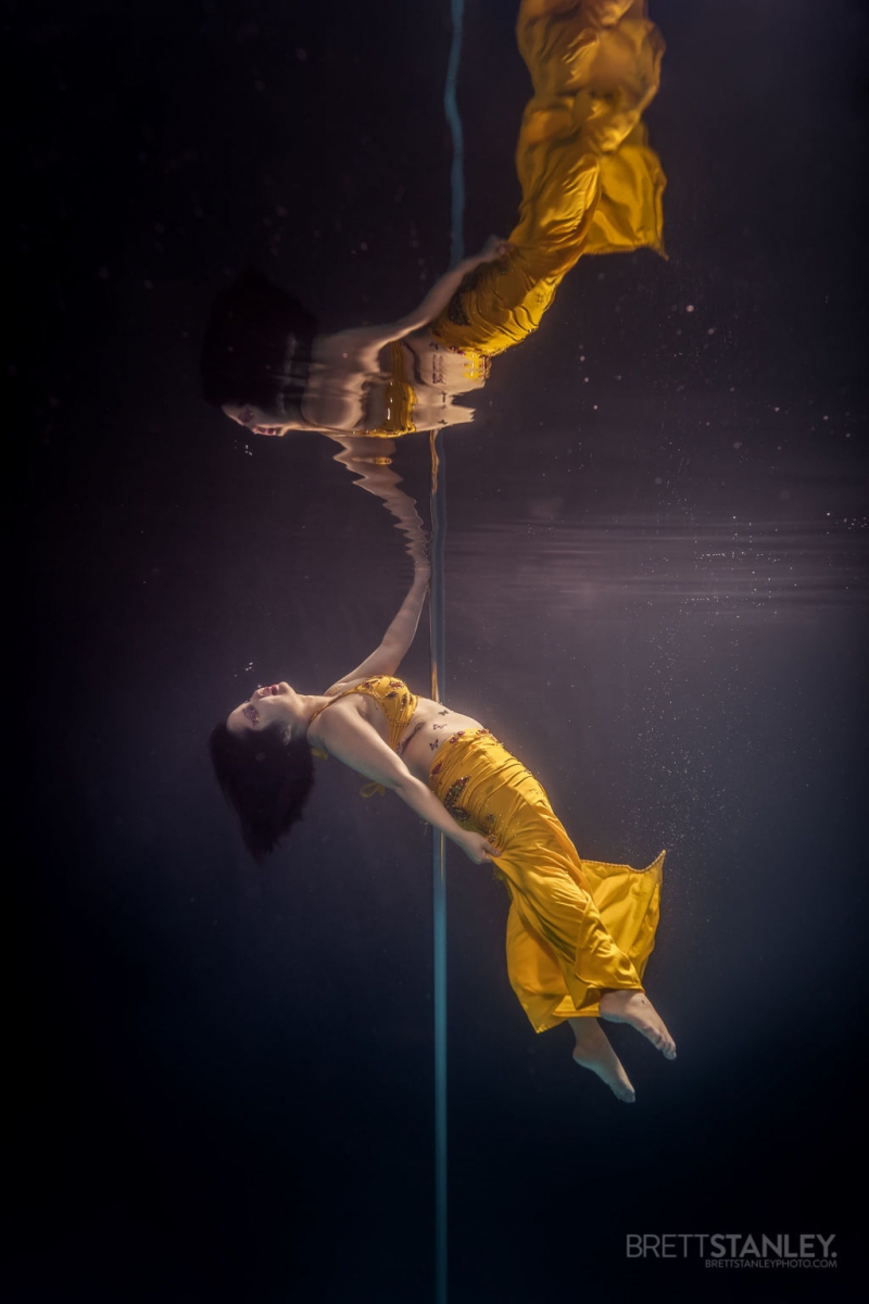 Подводные танцы на пилоне