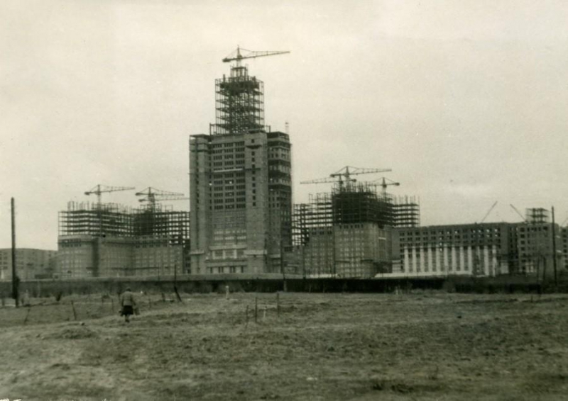 Главное здание МГУ: история строительства
