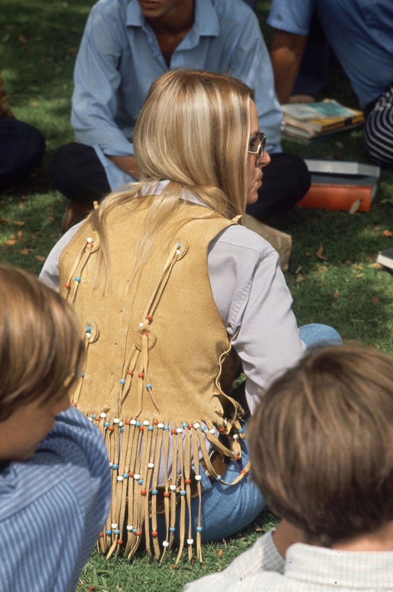 Эта школьная мода из 60-х по-прежнему выглядит великолепно