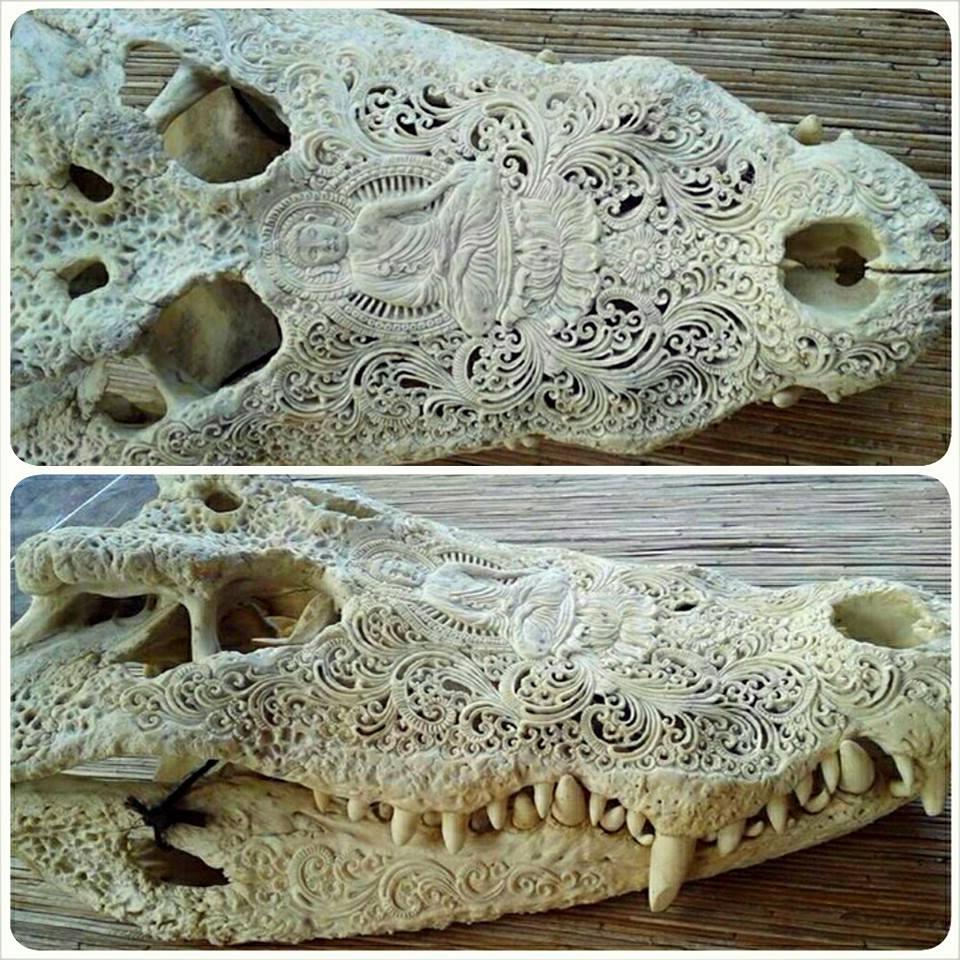 Резьба по черепу крокодила