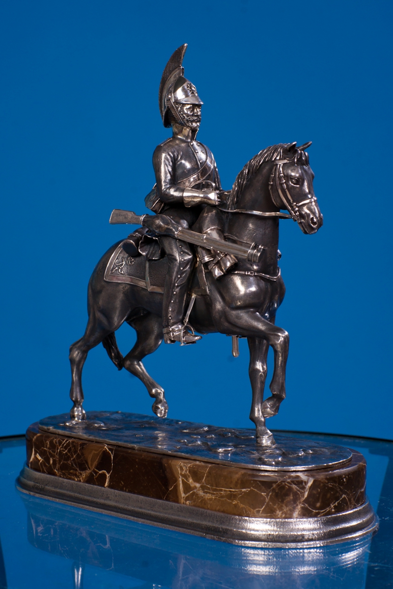 Серебряная скульптура "Кавалергард"