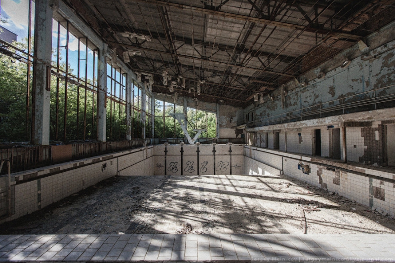 Большая прогулка в Чернобыльскую зону отчуждения и Припять